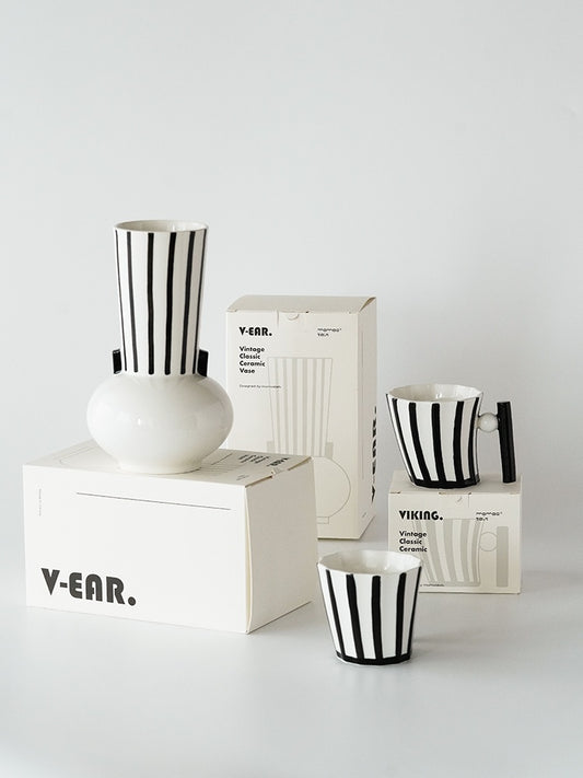 Light Luxury Living Room Striped Vase