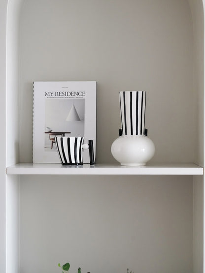 Light Luxury Living Room Striped Vase