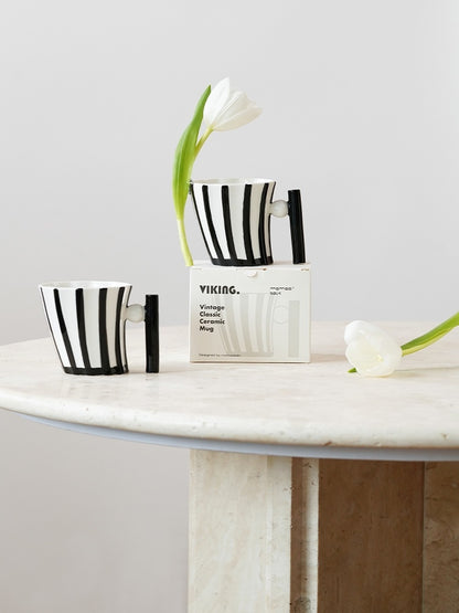 Light Luxury Living Room Striped Vase
